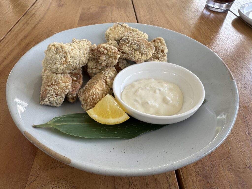 Pescada empanada conquista os hóspedes