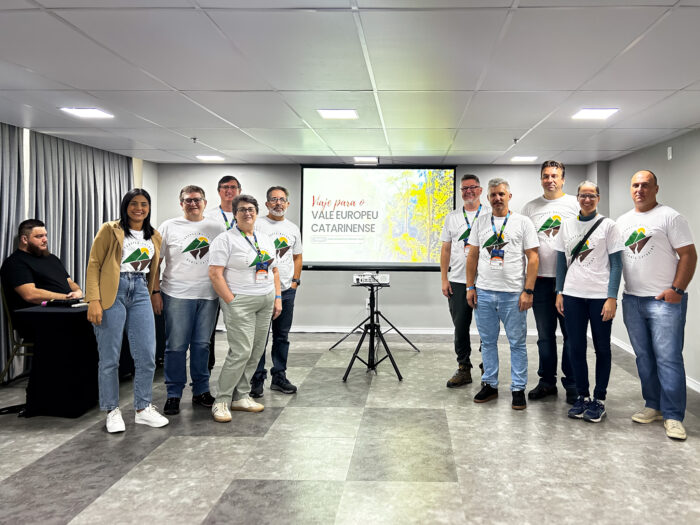 Vale Europeu promove capacitação durante BNT Mercosul com foco em turismo cultural e de aventura 1 Representantes de empreendimentos do Vale Europeu 1 1 e1748621298453 Vale Europeu promove capacitação durante BNT Mercosul com foco em turismo cultural e de aventura