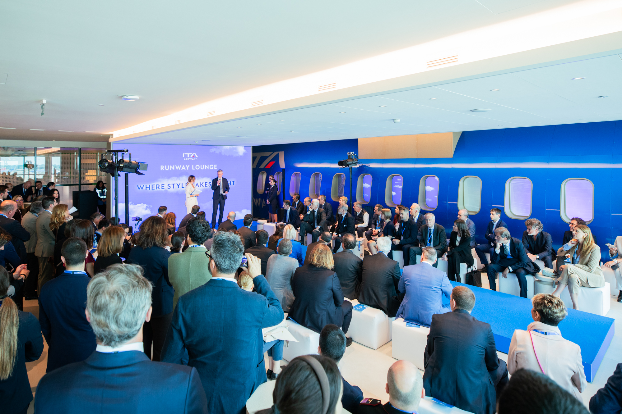 Runway Lounge ITA Airways ITA Airways inaugura nova Runway Lounge no Aeroporto de Milão Linate
