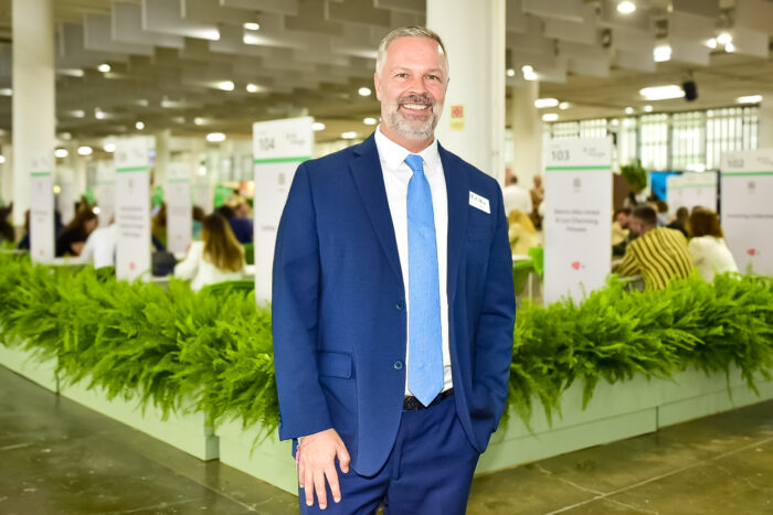 Simon Mayle diretor de Marketing da ILTM na edicao de 2025 e1746559095705 ILTM Latin America abre edição em SP com expositores de 13 países e estreia de 27% das marcas; veja fotos