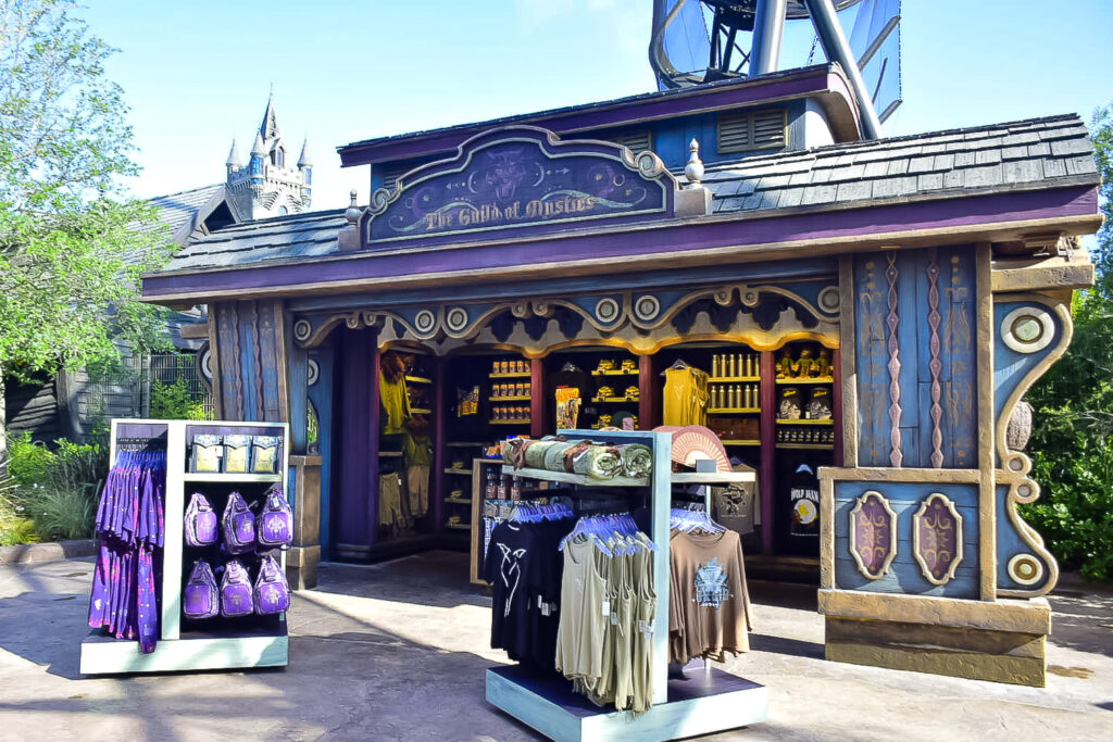 Souvenirs exclusivos do parque estão disponíveis nas lojas