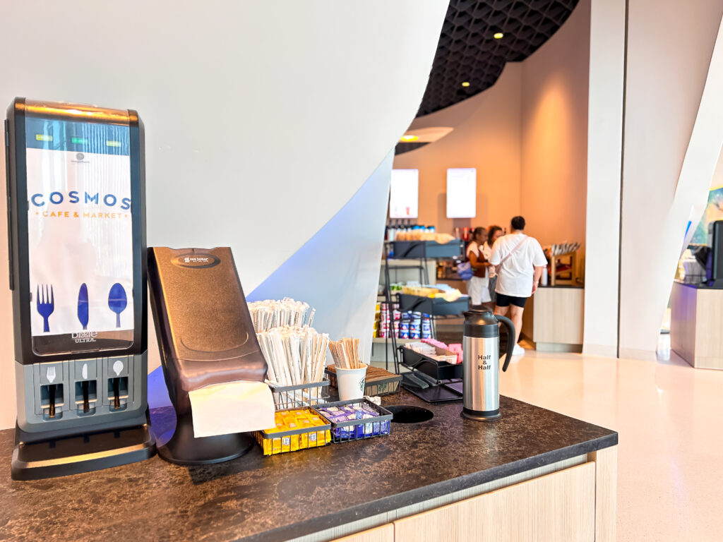 Também no lobby do Stella Nova há um café e um mercadinho para snacks