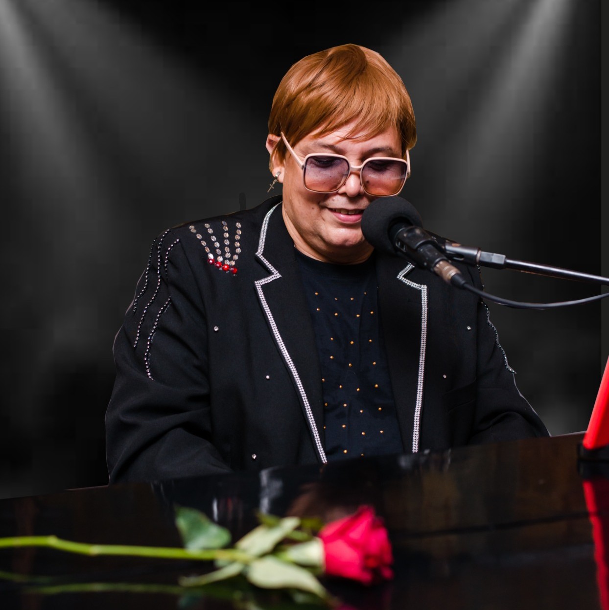 Tributo a Elton John 1 Dias das Mães no Le Canton terá show em homenagem a Elton John e almoço especial