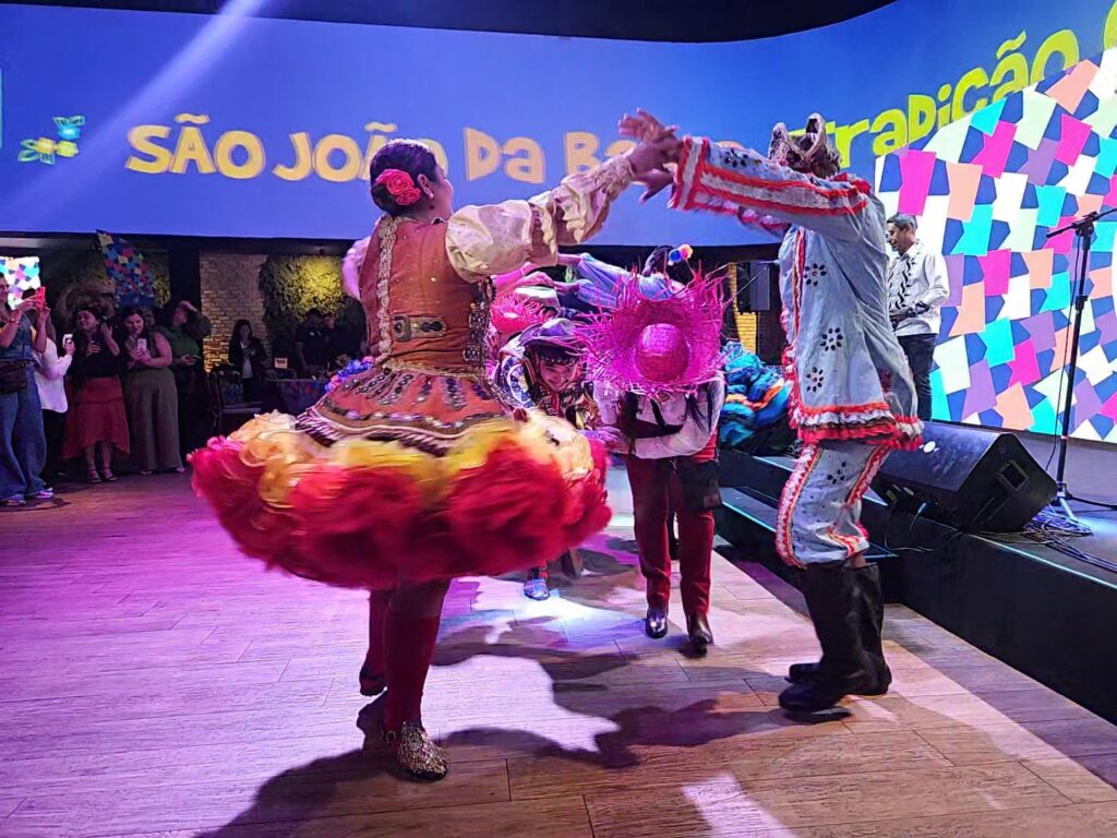 Teve até quadrilha!