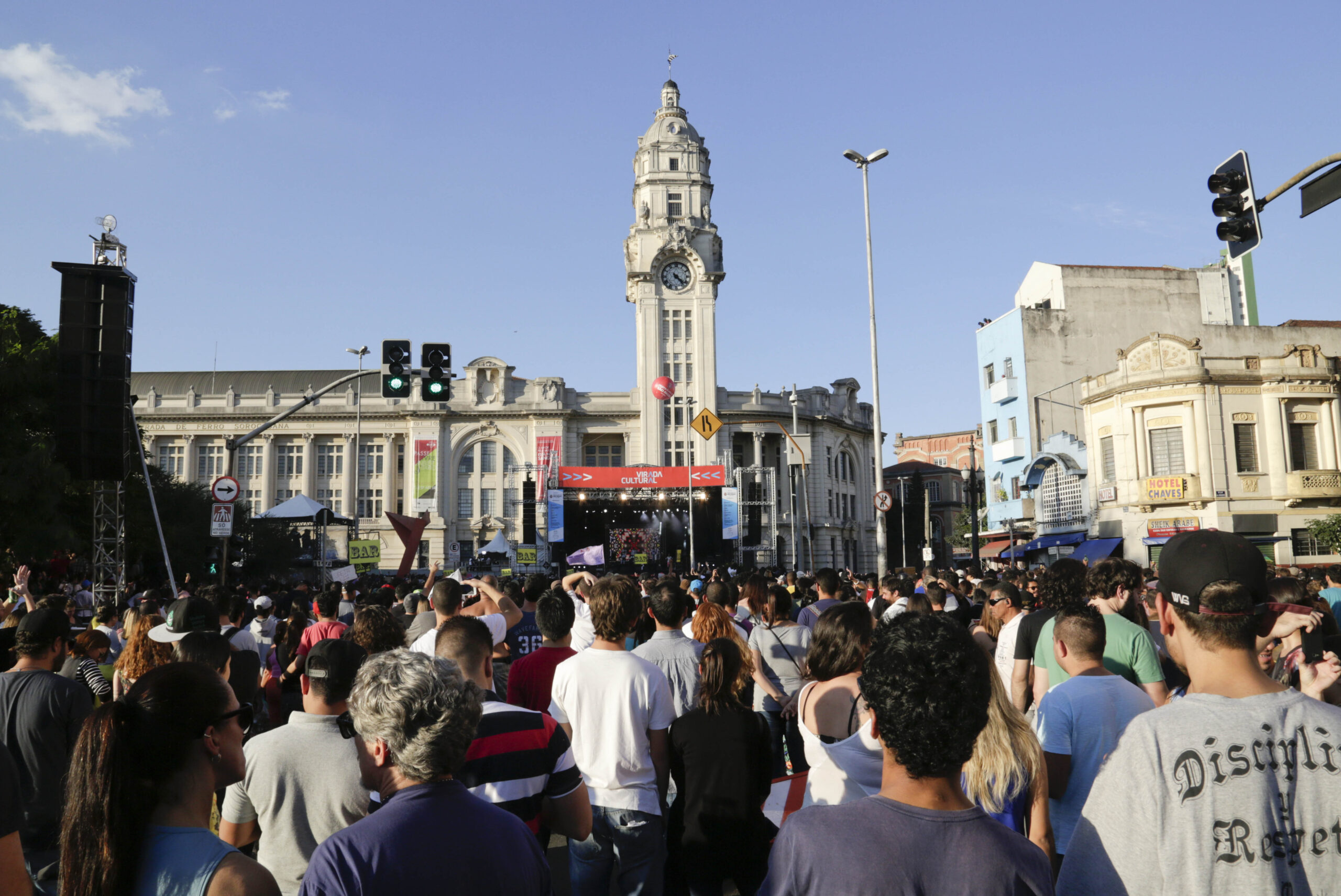 Virada Cultural 2015 Julio Prestes Foto JoseCordeiro 0212 2 scaled São Paulo celebra 20 anos de Virada Cultural com programação histórica em 2025