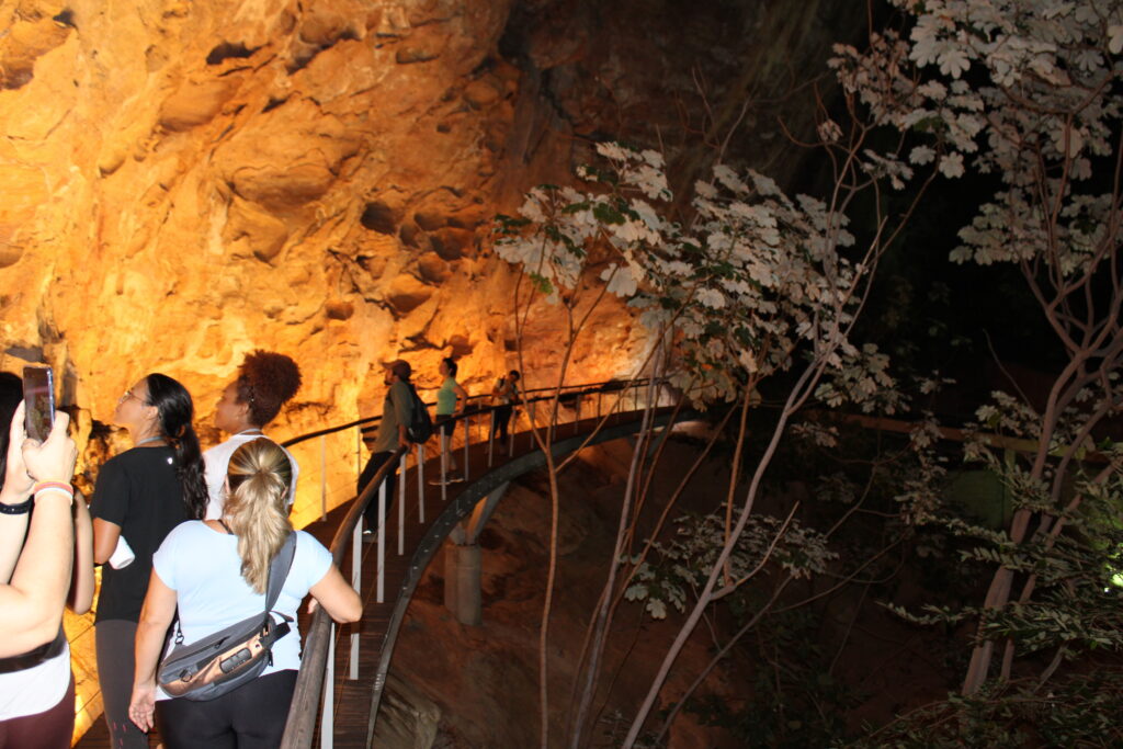 Visita noturna II - Boqueirão da Pedra Furada