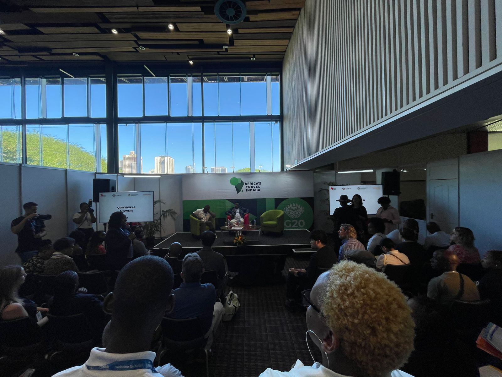 Palestras e capacitações também fazem parte da programação da feira