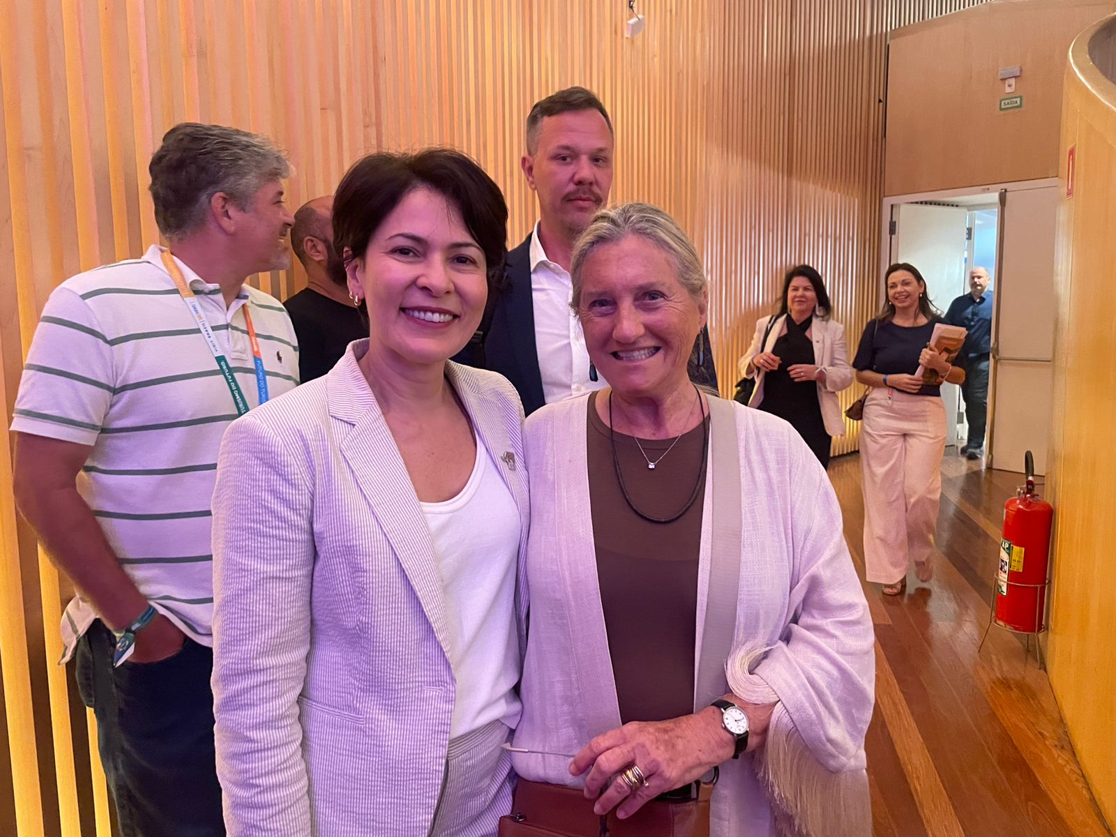 Silvana Gomes, da Embratur com Rosa Masgrau, do M&E