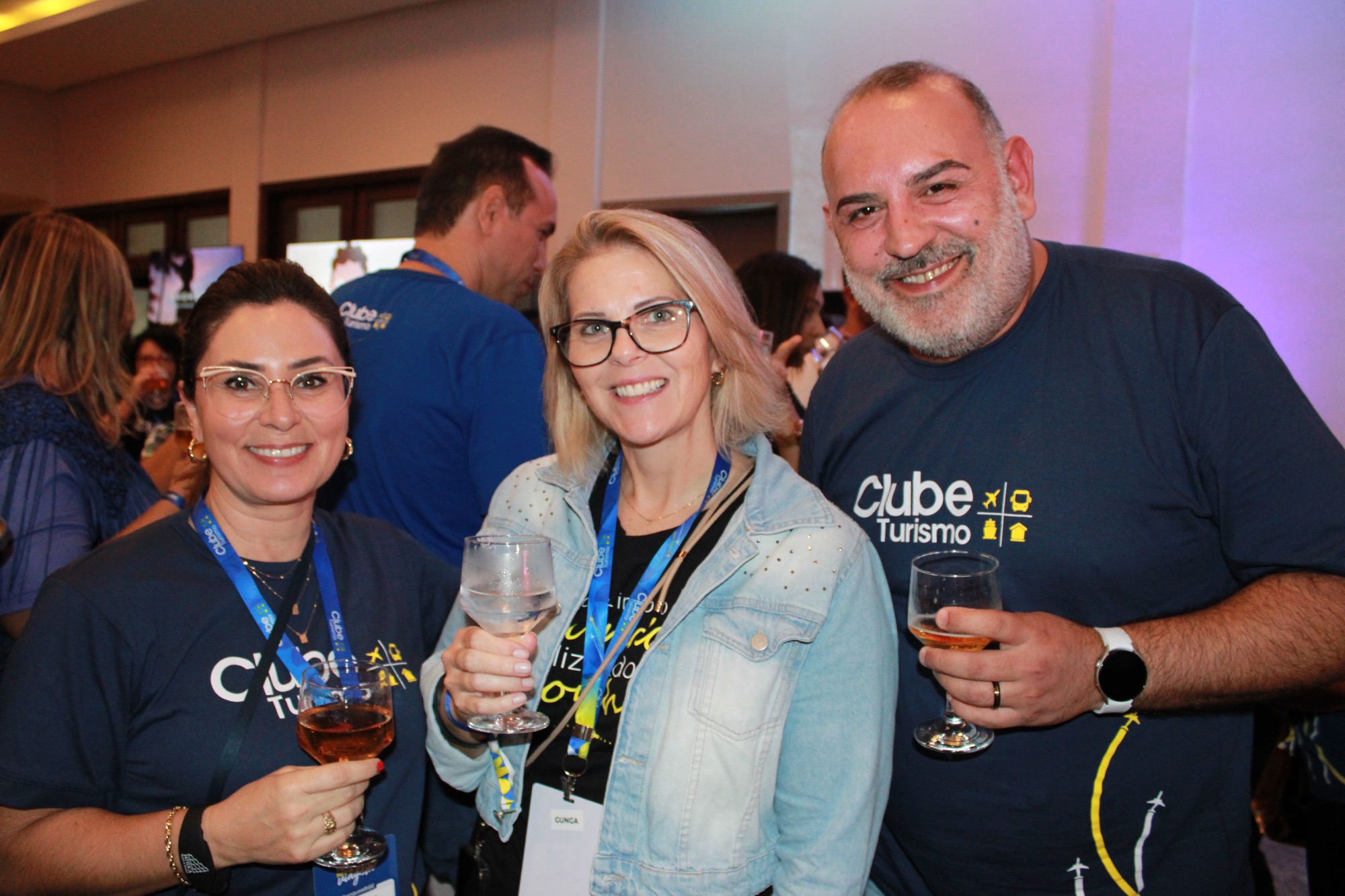 Rosaura Lombardo, Josi e Rodrigo Saraiva, da Clube Turismo (Giulia Jardim/M&E)