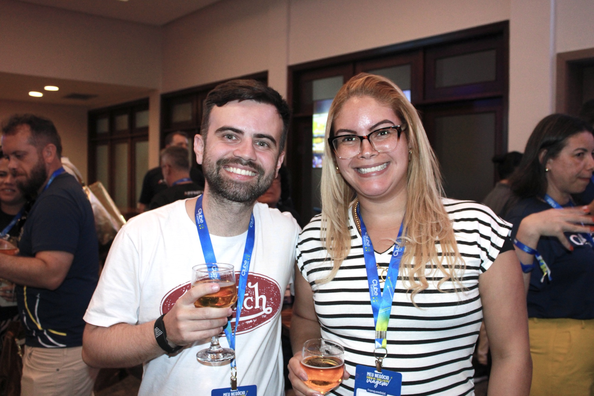 Danilo Paulino e Luana Pompeu, da Clube Turismo (Giulia Jardim/M&E)