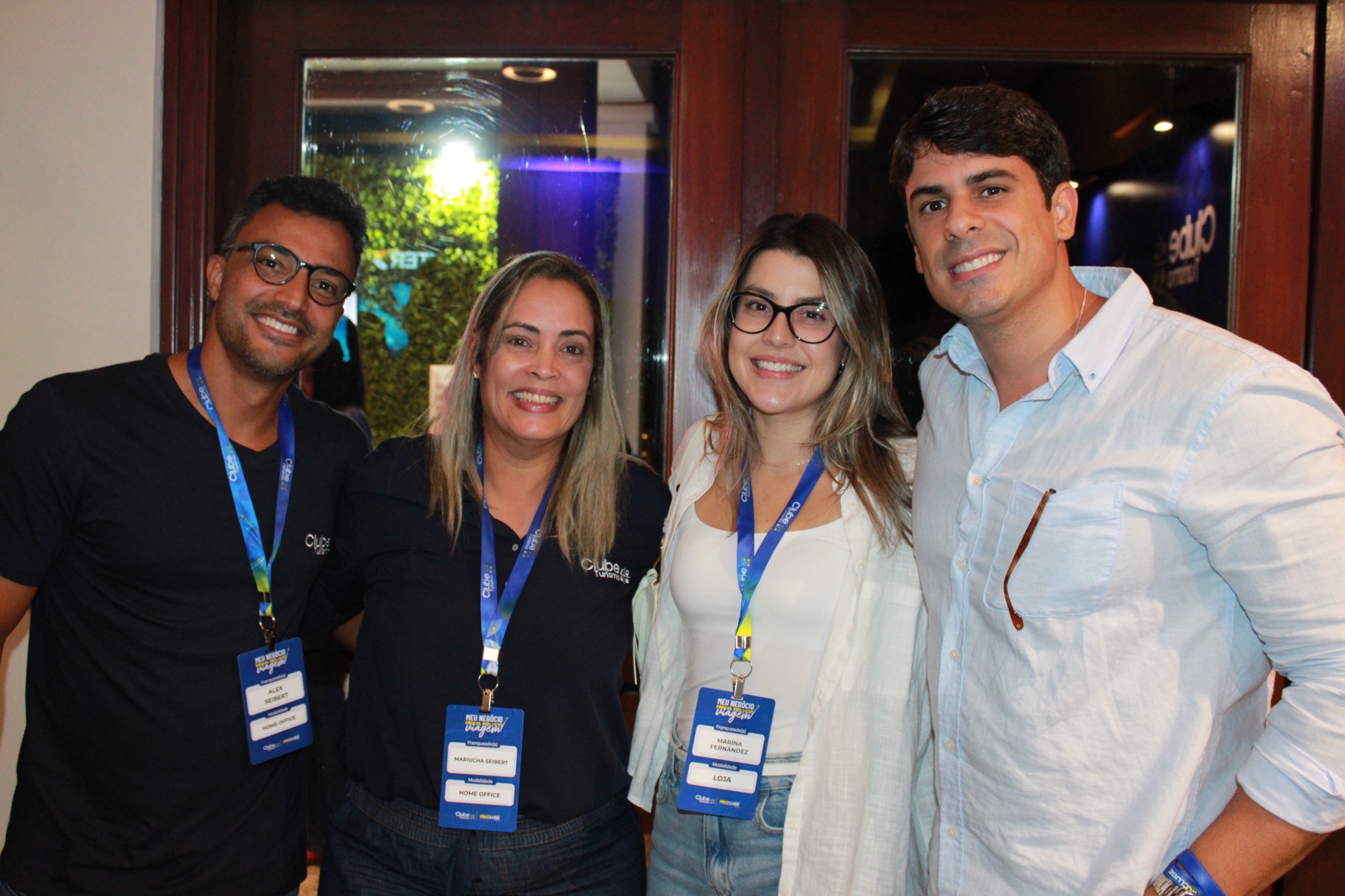 Alex Seibert, Mariucha Seibert, Marina Fernández e Emerson Costa, da Clube Turismo (Giulia Jardim/M&E)