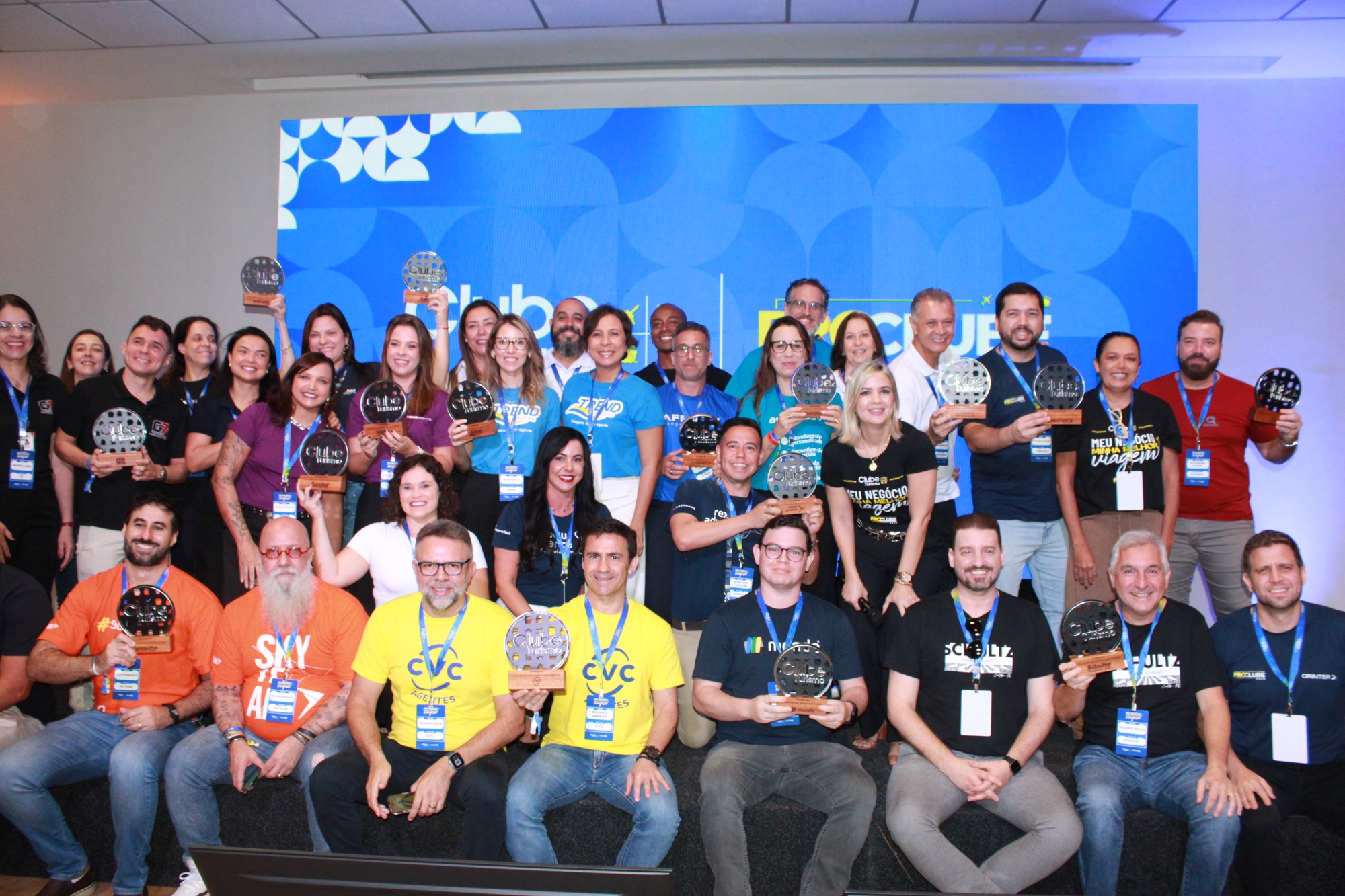 Parceiros são premiados com troféu da Clube Turismo (Giulia Jardim/M&E)