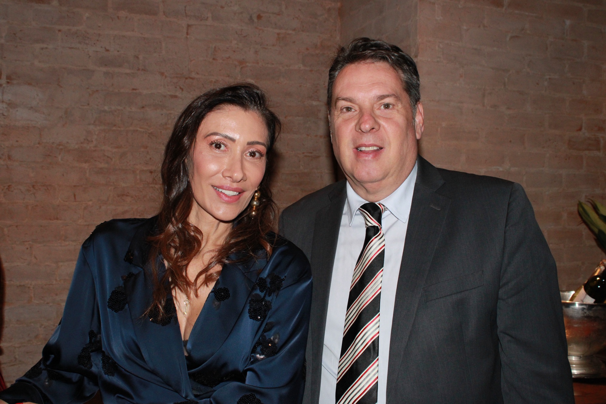 Kelly Fantossi, da Maringá Turismo; e Ricardo Aly, da Nacional Inn Hotéis (Giulia Jardim/M&E)