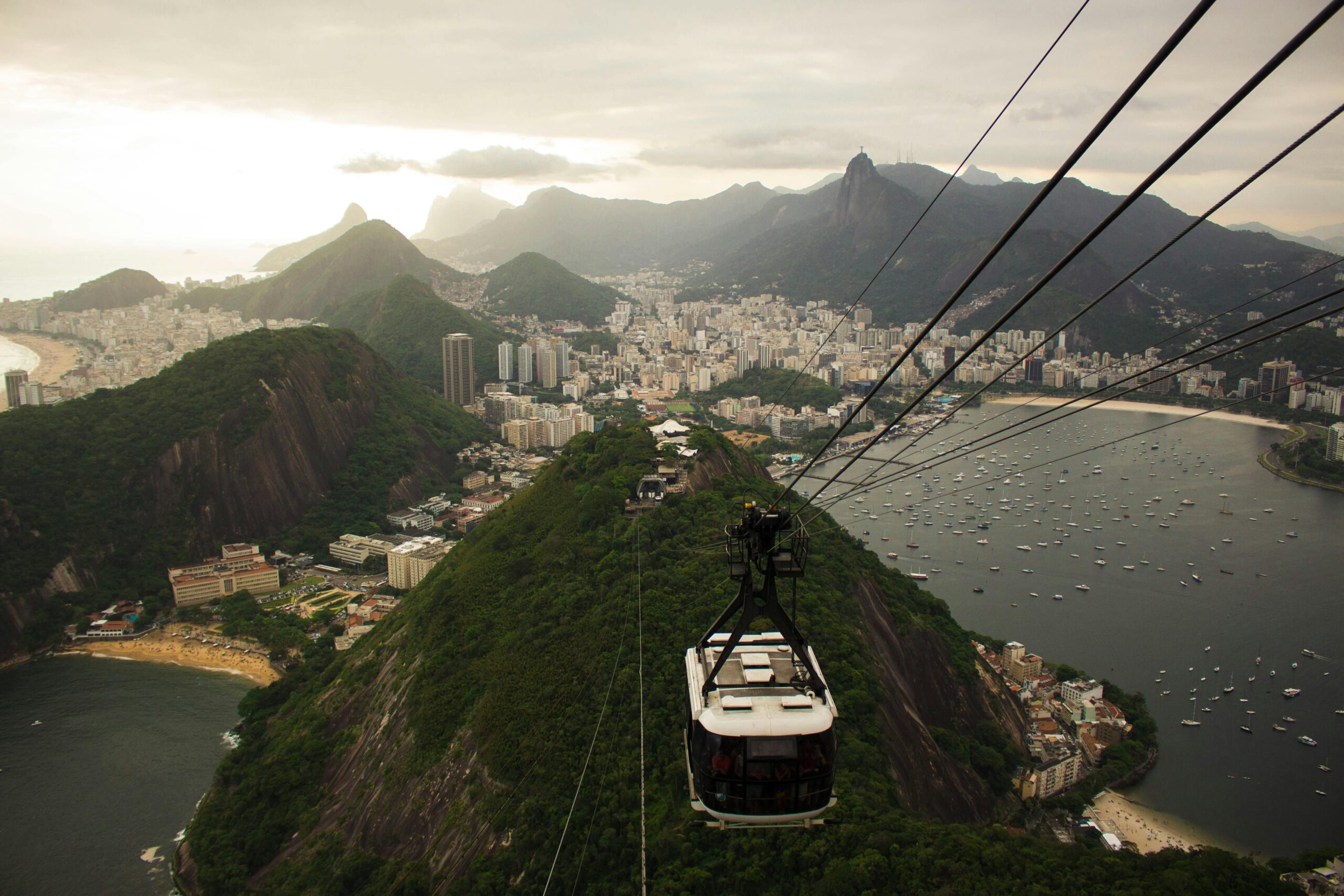 pexels aline cardoso 1493182 2876407 scaled Turismo brasileiro mira liderança na América do Sul com faturamento recorde e foco em qualificação