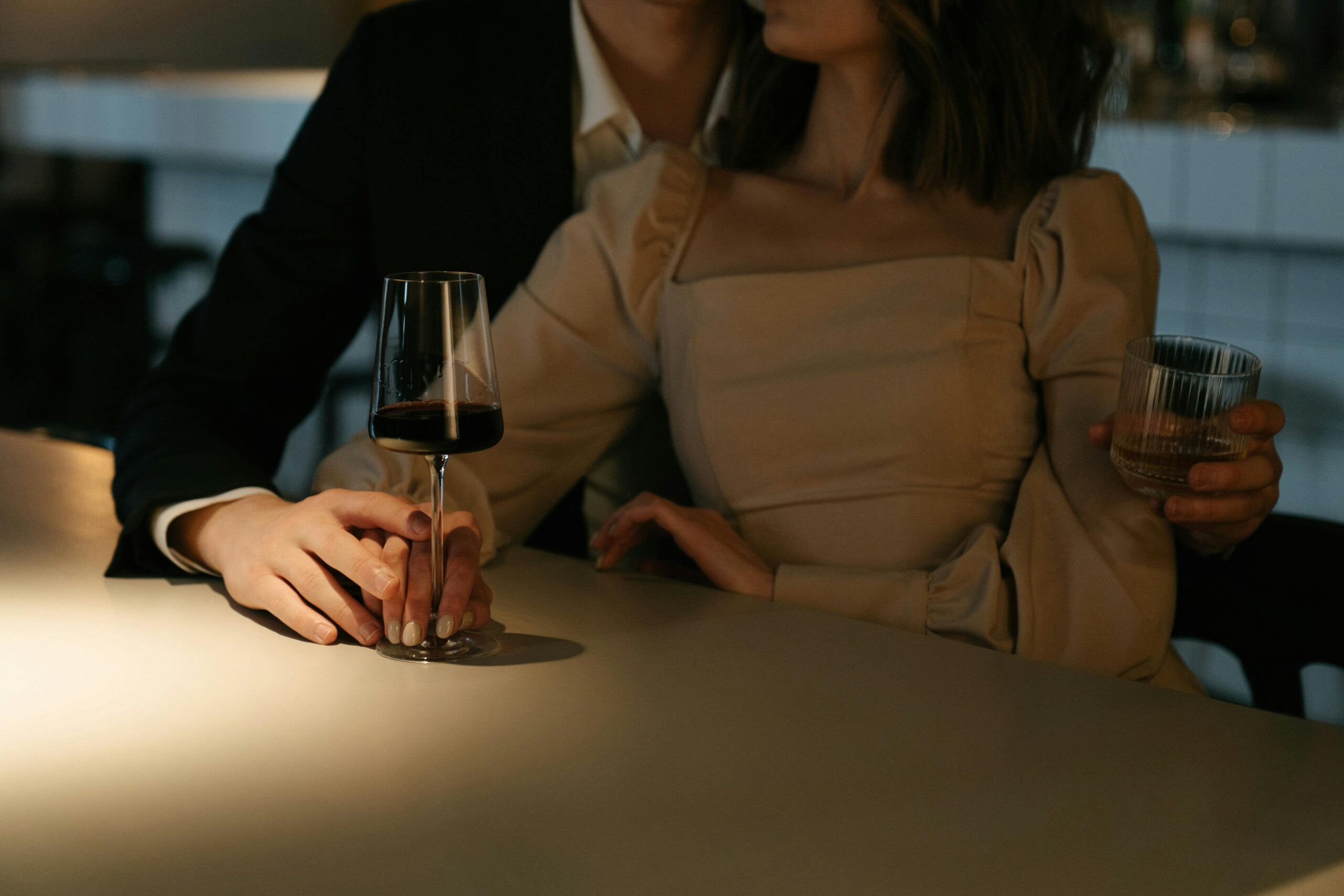 pexels cottonbro 4695783 scaled Ouro Minas lança pacotes exclusivos para casais no Dia dos Namorados