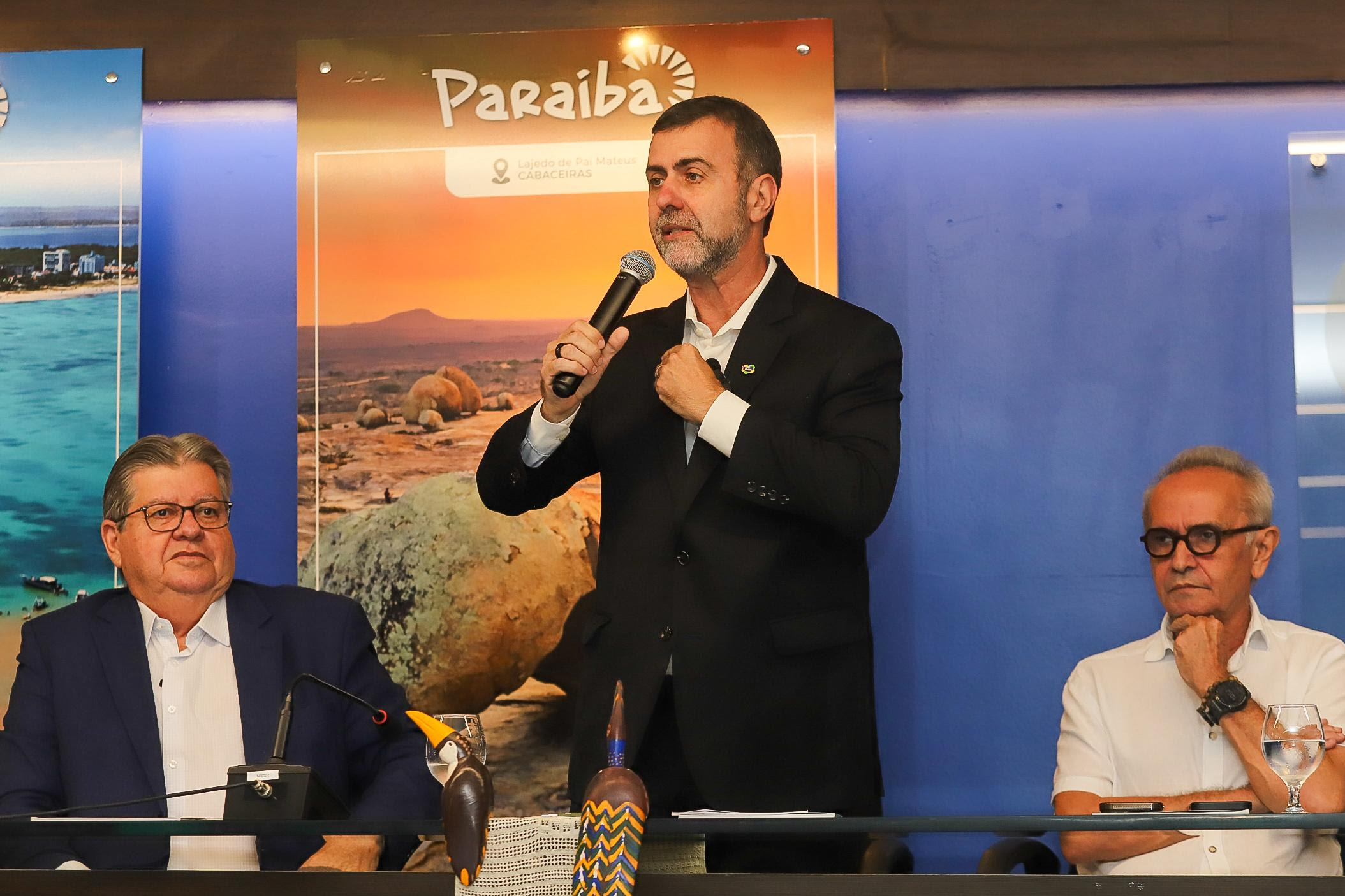 Embratur apresenta Plano Brasis na Paraíba para fortalecer turismo internacional 1 Presidente da Embratur, Marcelo Freixo, fala sobre o Plano Brasis e a promoção internacional do país ao lado do governador da Paraíba, João Azevêdo (Renato Vaz/Embratur