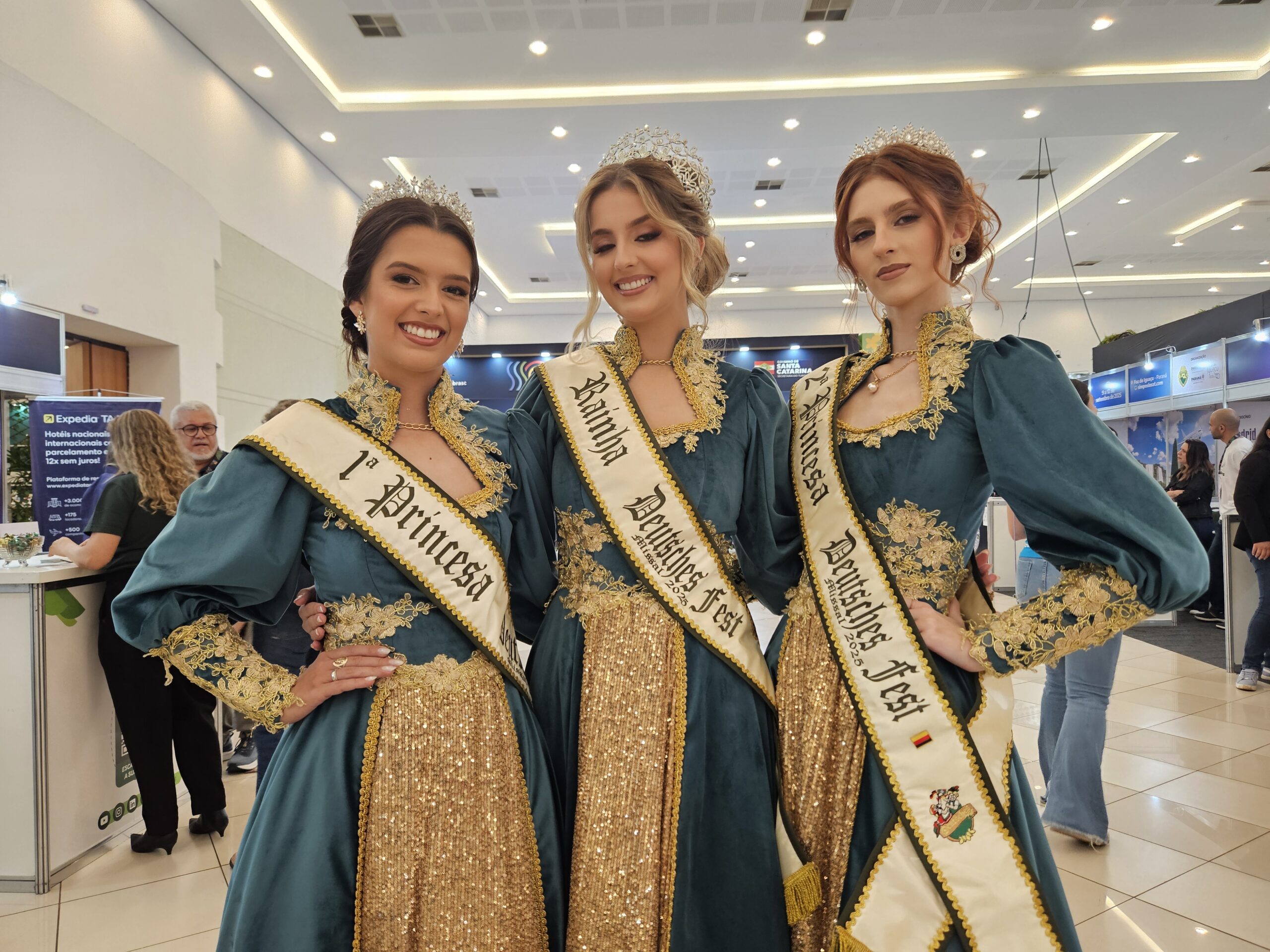 Rainha e princesas da Deutsches Fest Rainha e princesas da Deutsches Fest