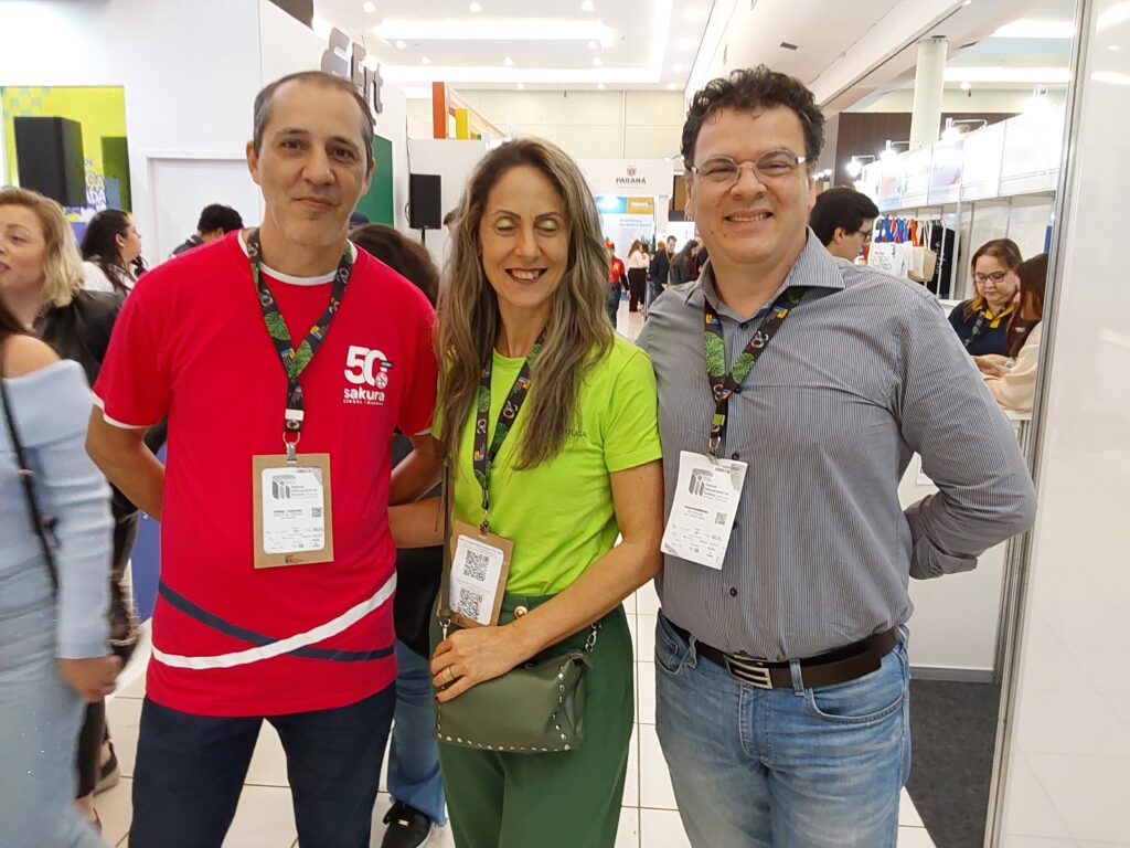 Jorge, da Sakura, Rosana Caporal, da TAP, e Paulo Barbosa, do Turismo de Israel