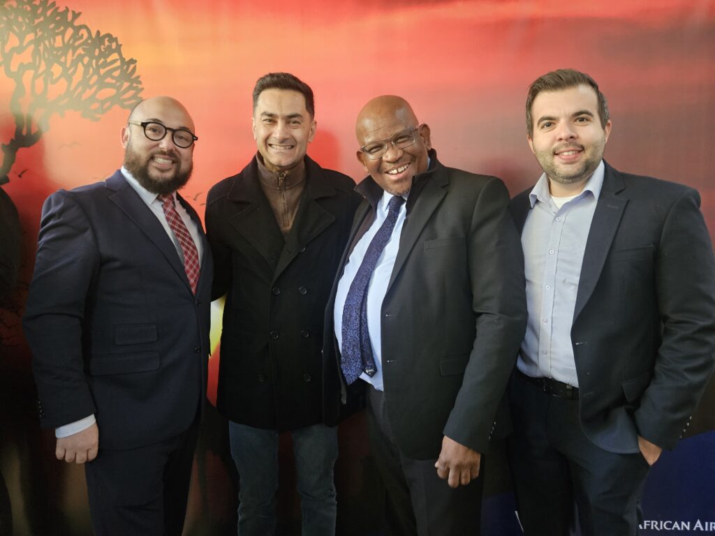 Marcelo Sacchitiello, da Rextur Advance, com representantes da SAA