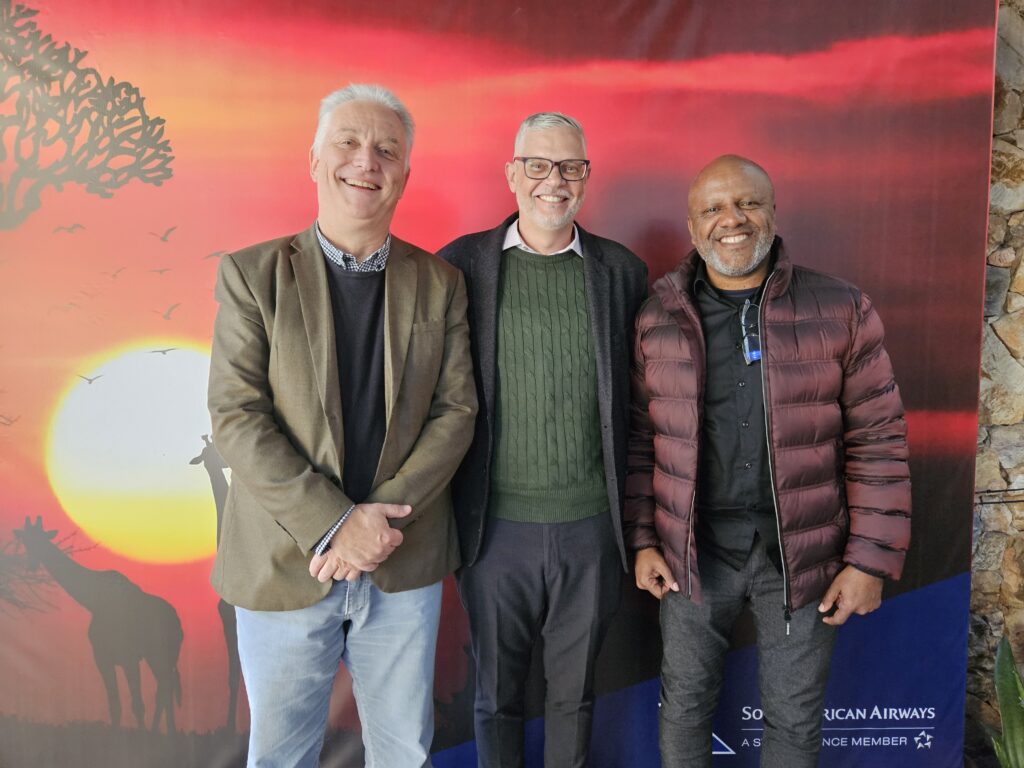 Dirk Graetz, da SAA, com Emerson Castanho e César Faria, da Teresa Perez