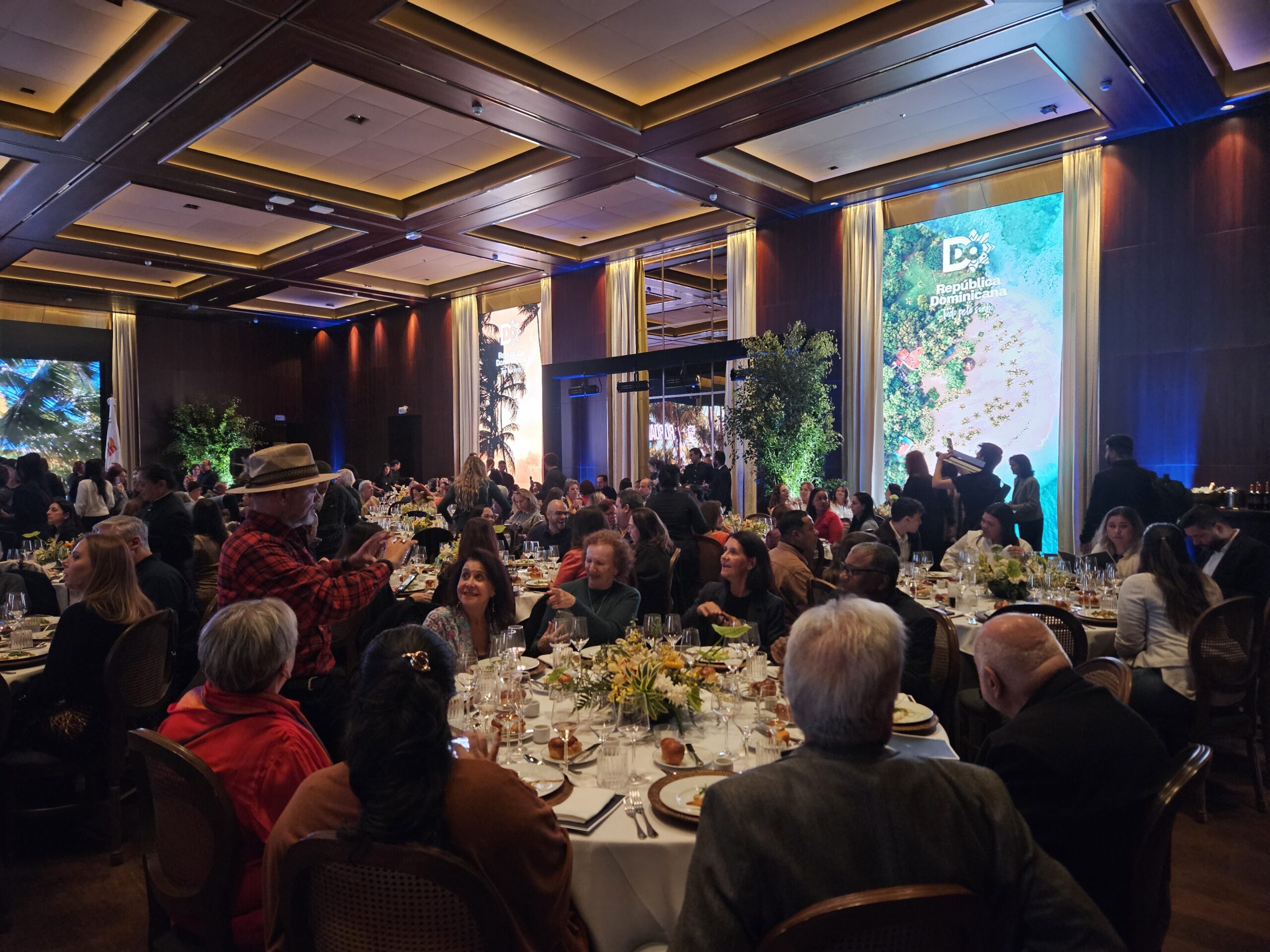 Evento reuniu profissionais do trade para divulgar resultados de janeiro a abril de 2025 Evento reuniu profissionais do trade para divulgar resultados de janeiro a abril de 2025