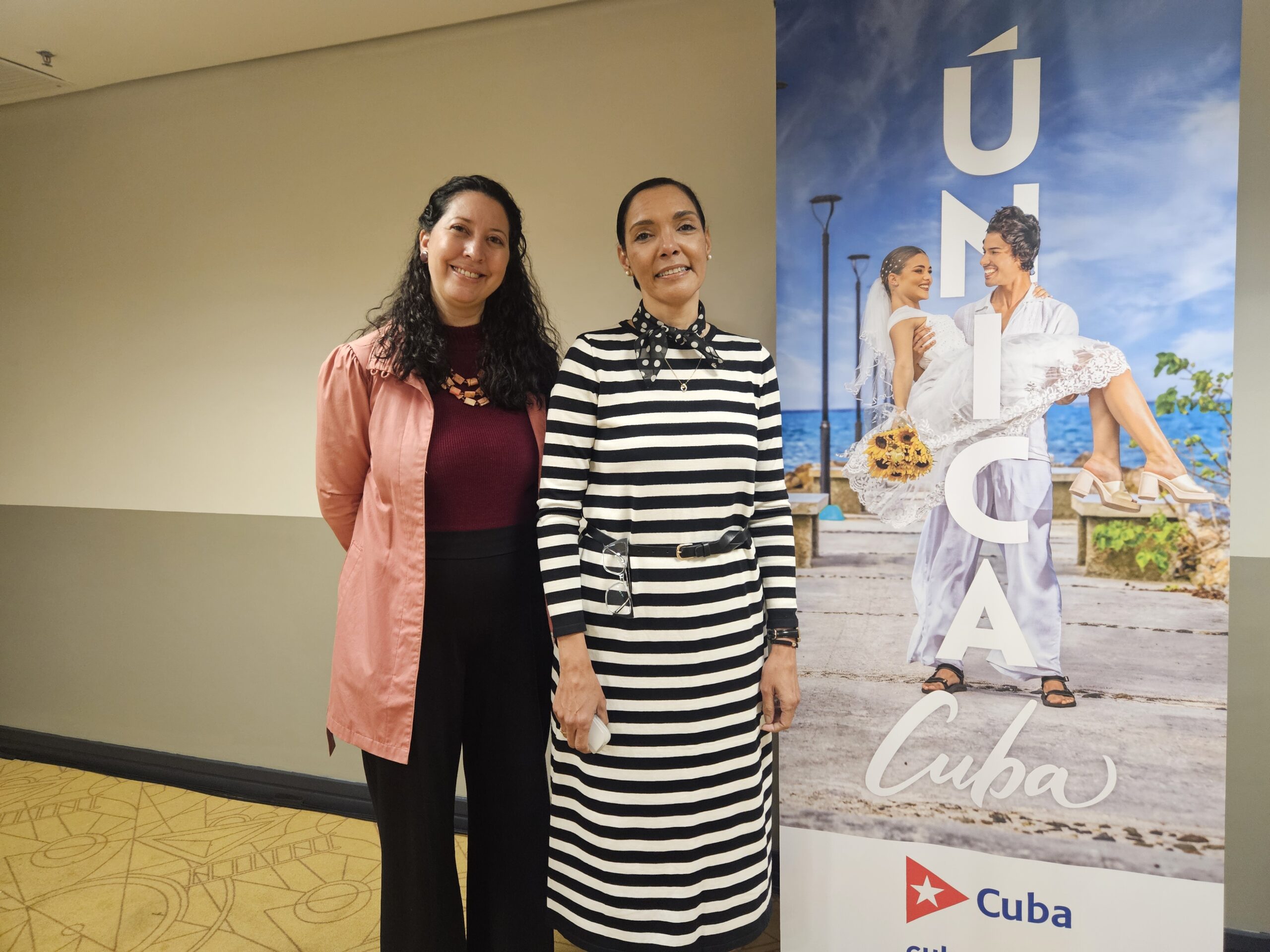 Sra. Patricia García, cônsul de Cuba em São Paulo, e Sra. Loretta Blanco Martín, cônsul de assuntos comerciais