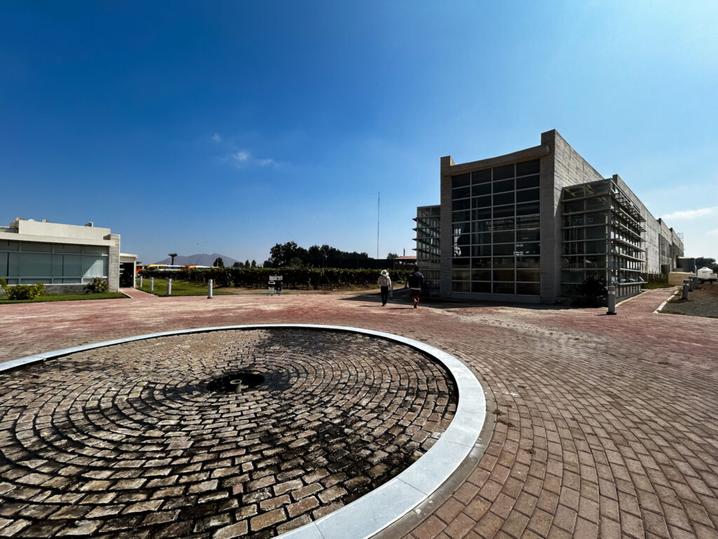 A Fazenda conta com uma fábrica nova repleta de tecnologia