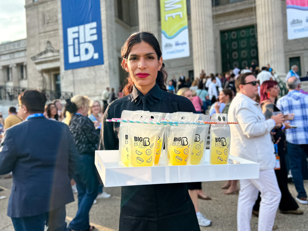A recepção foi feita com drinks