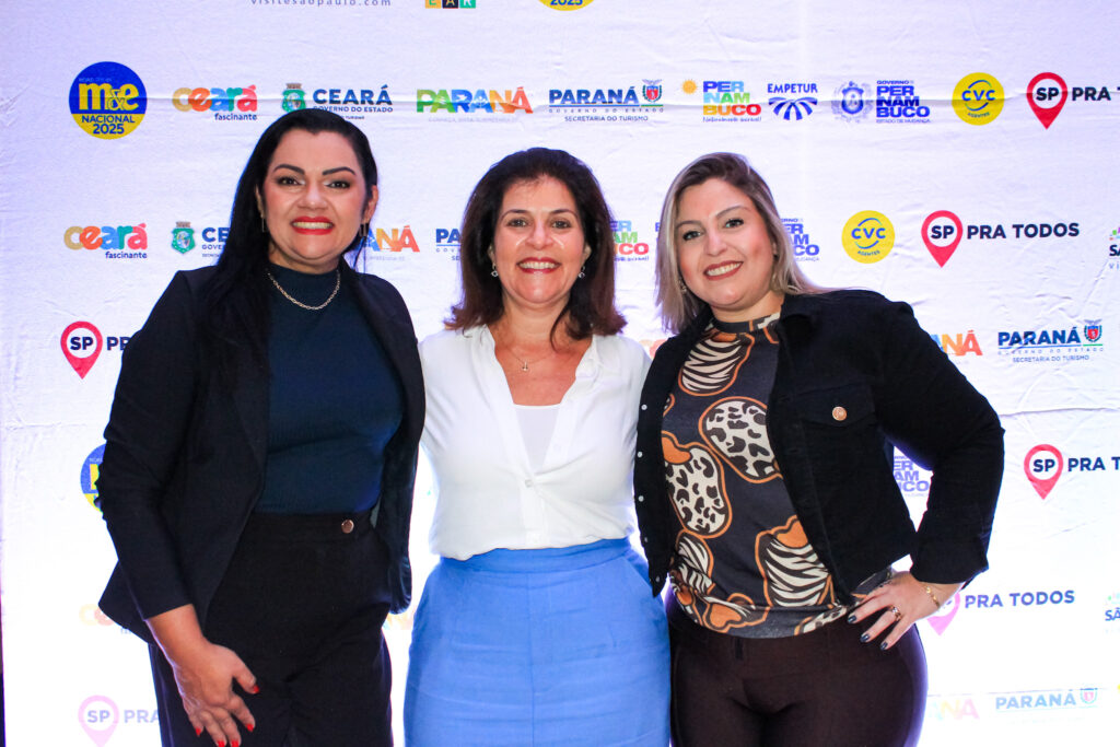 Aline Casalli e Luciana Marotta, do Hotel JP Ribeirão Preto Resort & Convenções by Nacional Inn e Bárbara Carneiro, da Hotelaria Brasil