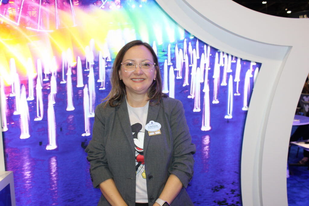 Estratégia de distribuição da Disney no Brasil valoriza agentes e operadores de viagem 1 Cinthia Douglas Estratégia de distribuição da Disney no Brasil valoriza agentes e operadores de viagem