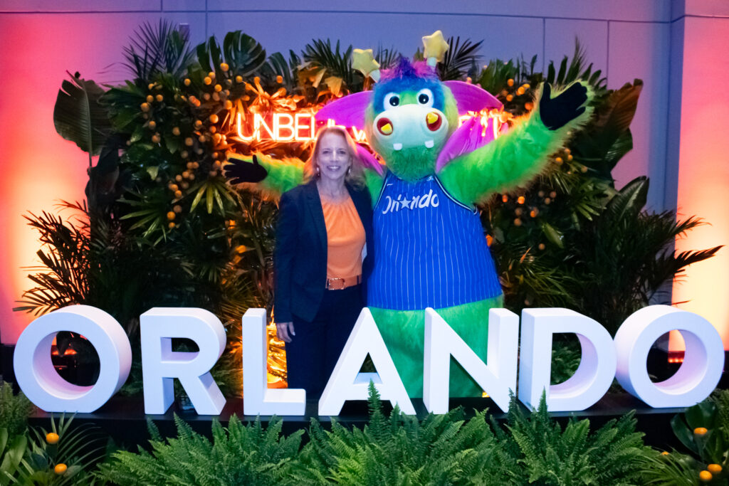 Danielle Hollander, CMO do Visit Orlando com Stuff