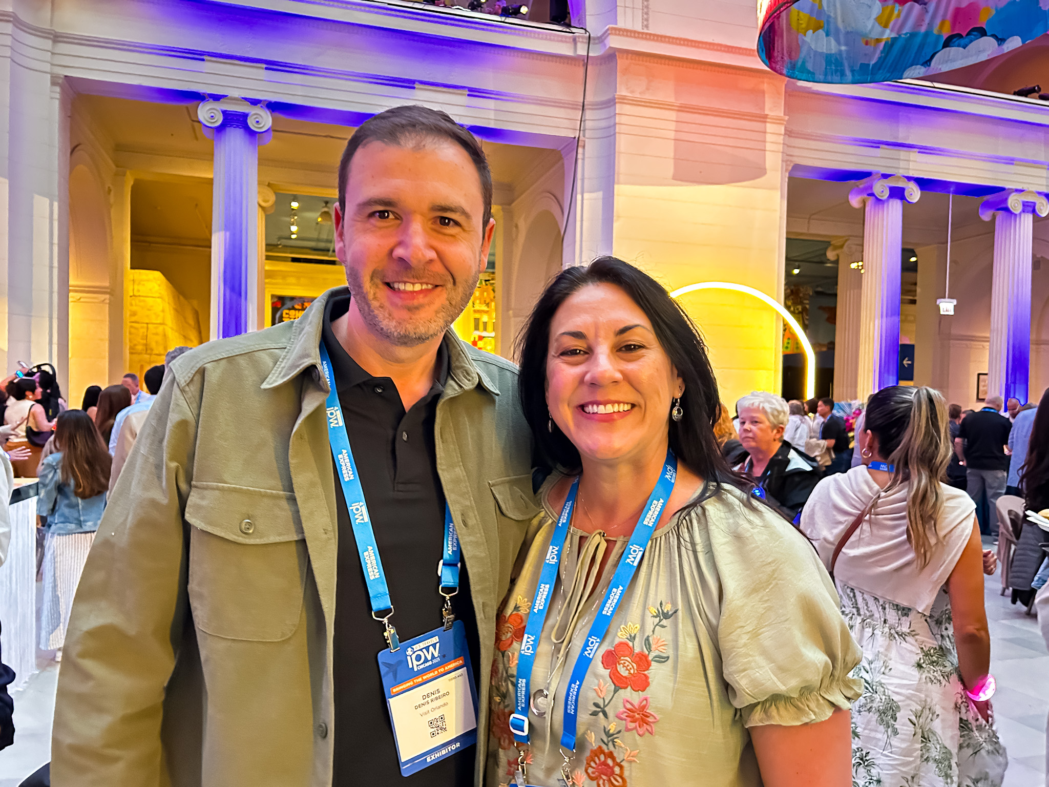 Denis Ribeiro e Lizandra Pajak, do Visit Orlando