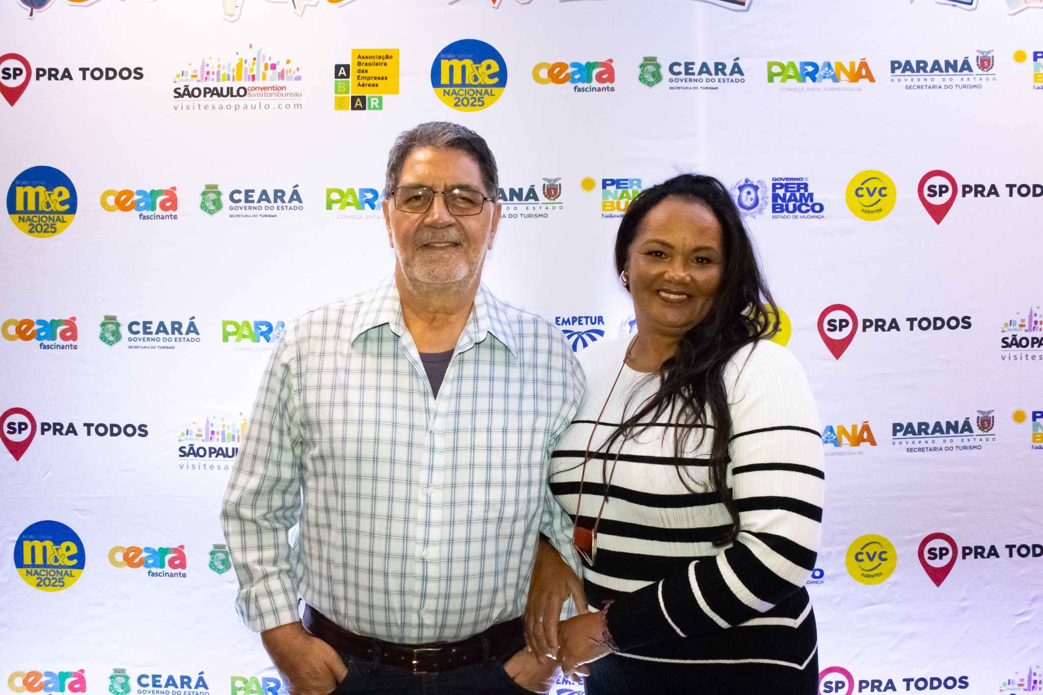 Elizabeth de Oliveira, da Star Cirus e Gilson Munhão, da Munhão Viagem e Turismo Elizabeth de Oliveira, da Star Cirus e Gilson Munhão, da Munhão Viagem e Turismo