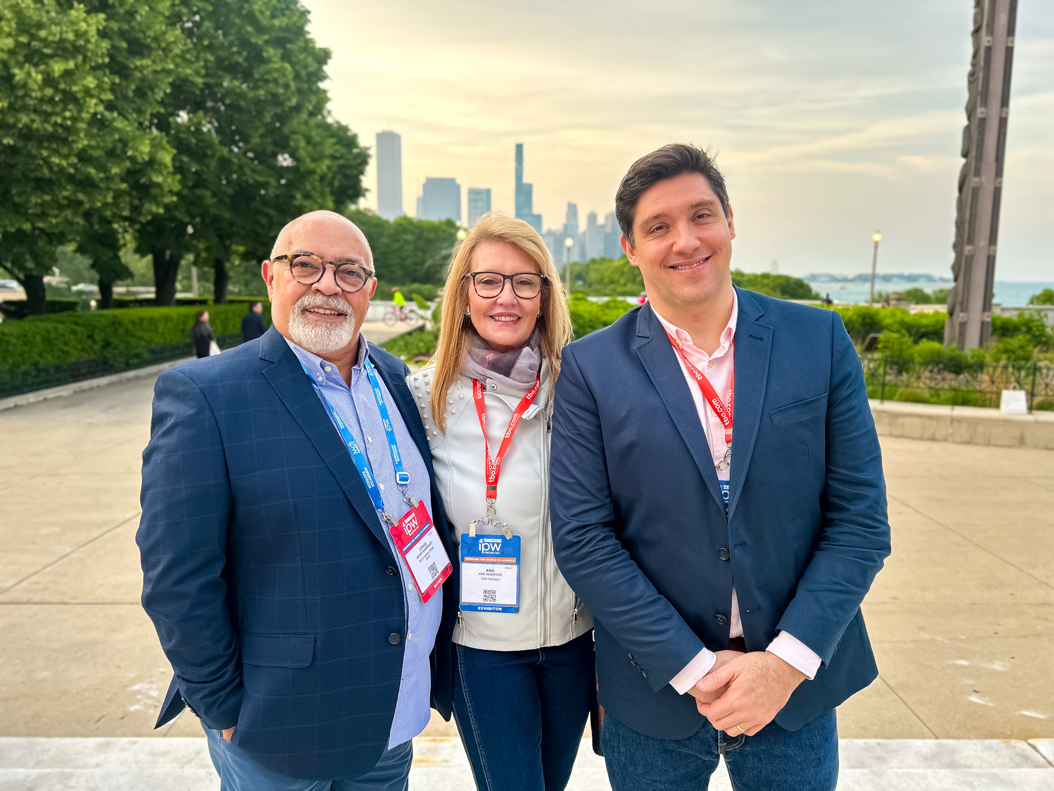 Executivos da TBO na festa do IPW