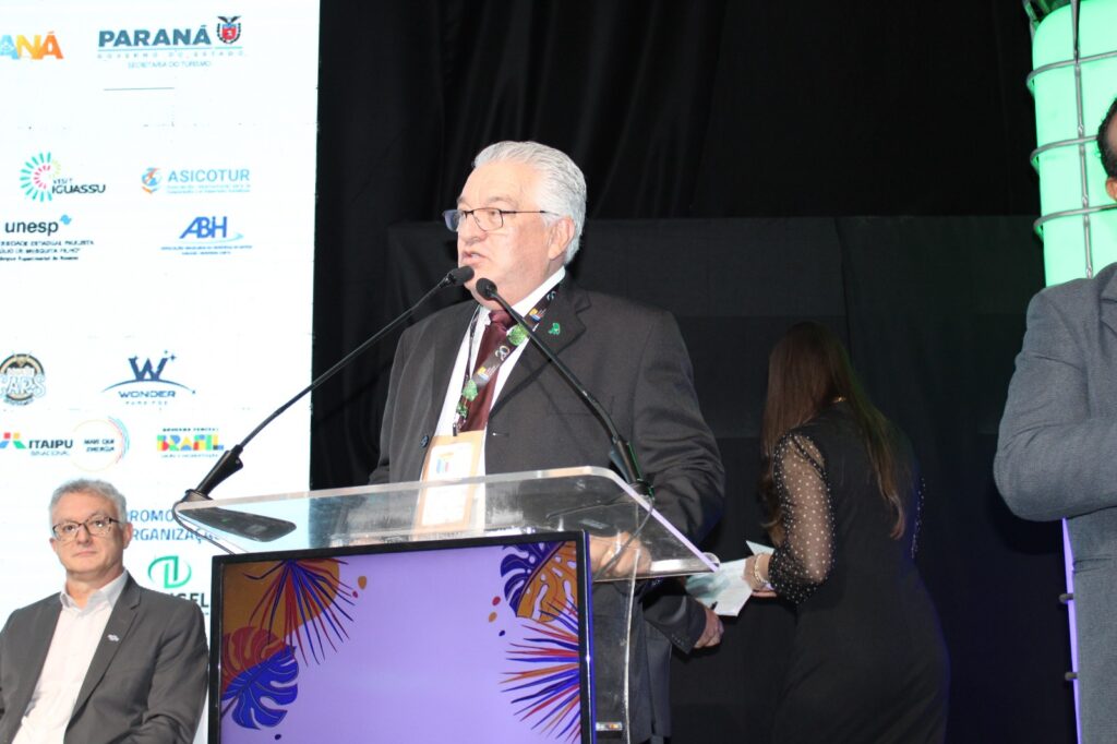 Paulo Angeli, CEO do FIT, agradece a presença dos convidados Paulo Angeli, CEO do FIT, agradece a presença dos convidados