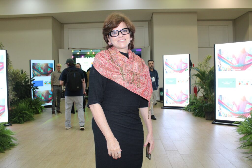 Mira Momo Angeli, da De Angeli Eventos e Empreendimentos Mira Momo Angeli, da De Angeli Eventos e Empreendimentos