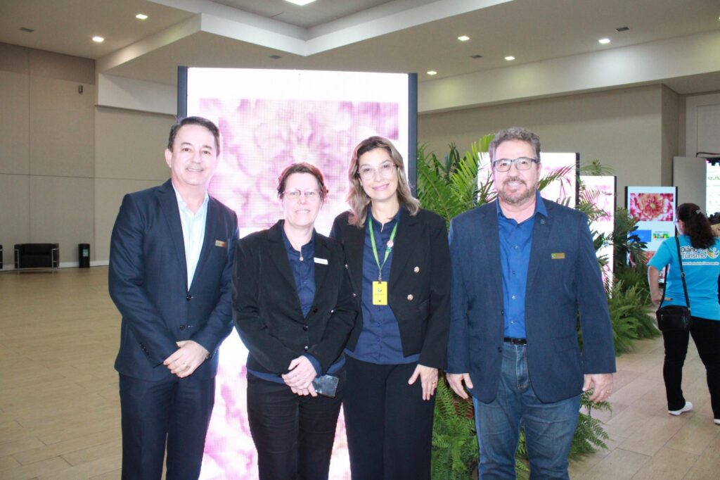 Munir Calaça, Marilei Brandt, Teresa Vicentini e Marlo Camargo, do Recanto das Cataratas Munir Calaça, Marilei Brandt, Teresa Vicentini e Marlo Camargo, do Recanto das Cataratas