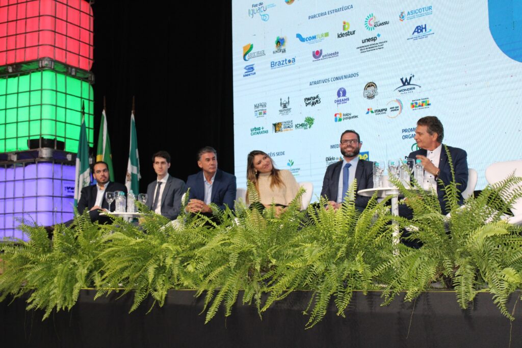 Ação visa integrar ainda mais a comunidade ao Festival, que movimenta diversos setores da economia, como hotelaria, gastronomia e atrativos turísticos Ação visa integrar ainda mais a comunidade ao Festival, que movimenta diversos setores da economia, como hotelaria, gastronomia e atrativos turísticos