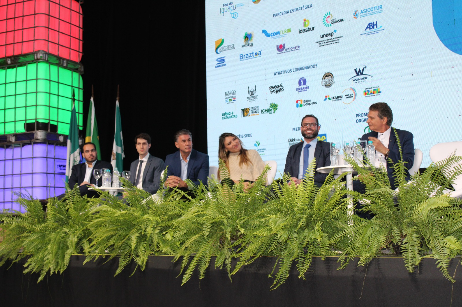 Ação visa integrar ainda mais a comunidade ao Festival, que movimenta diversos setores da economia, como hotelaria, gastronomia e atrativos turísticos Ação visa integrar ainda mais a comunidade ao Festival, que movimenta diversos setores da economia, como hotelaria, gastronomia e atrativos turísticos