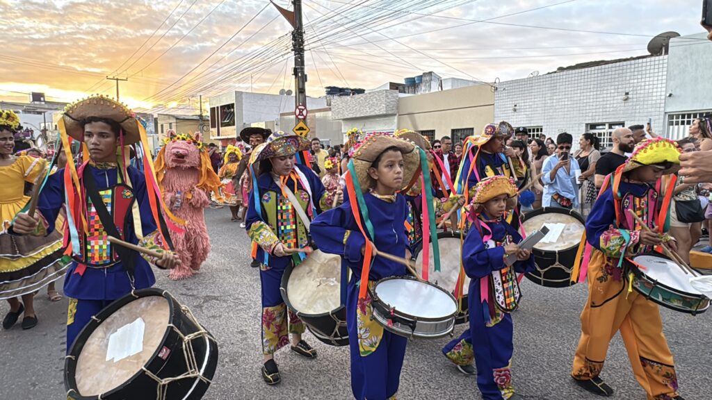 Ritmo de Carnaval, alma de São João: Caminhada do Forró movimenta Arcoverde e encanta visitantes no sertão pernambucano 4 IMG 0557 Ritmo de Carnaval, alma de São João: Caminhada do Forró movimenta Arcoverde e encanta visitantes no sertão pernambucano