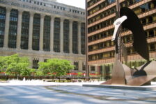 Protesto contra Trump reunirá multidão em Chicago neste sábado (14), dia da chegada de delegações para o IPW