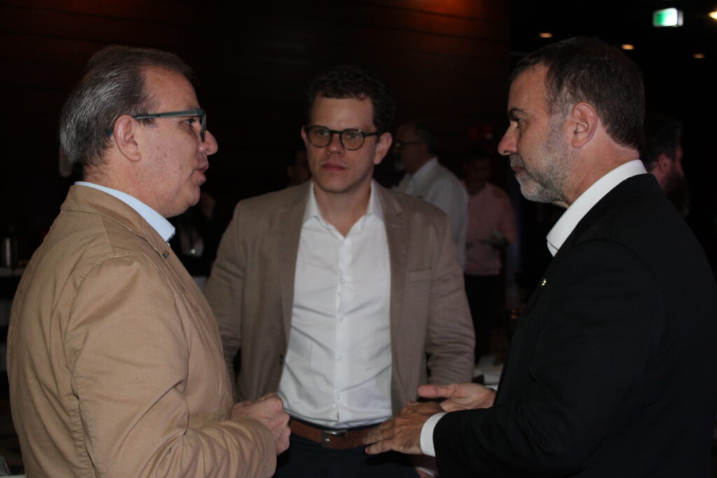Marcelo Martini, do Viaje Paraná, com Marcelo Freixo e Rafael Melo, da Embratur