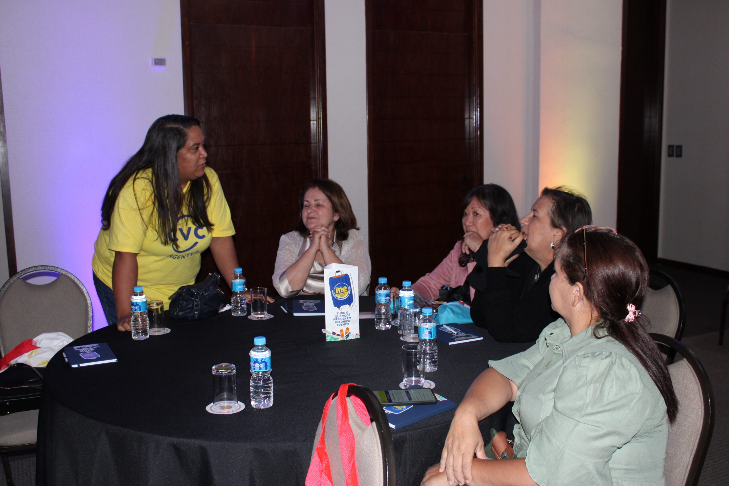 CVC bateu um papo com os agentes presentes e reforçou a apresentação