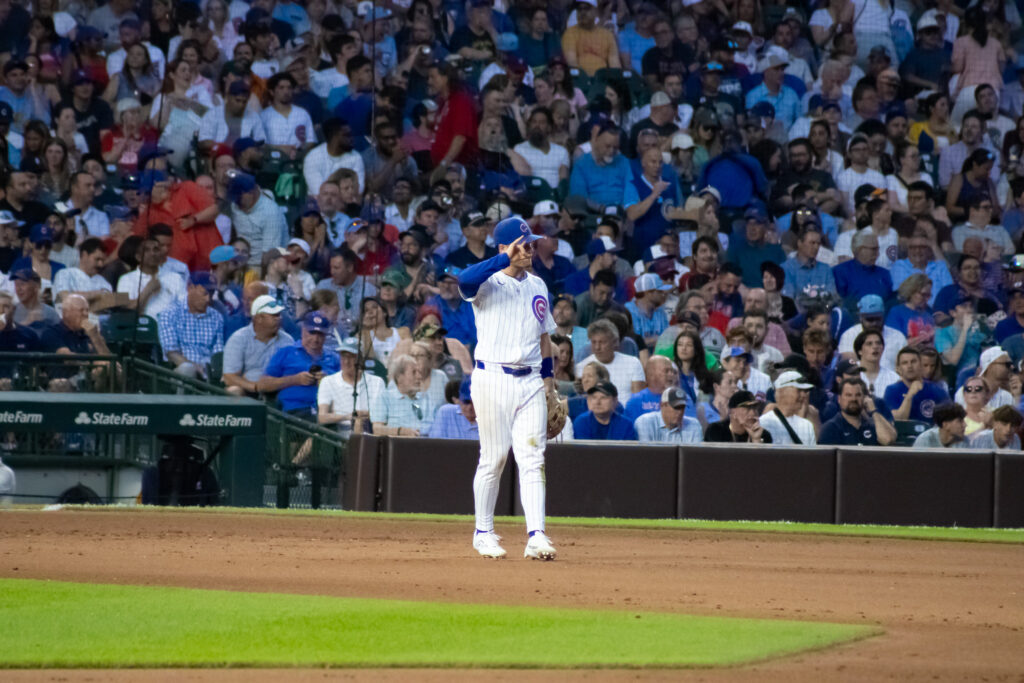 Joagdor do Cubs faz saudação aos jogadores