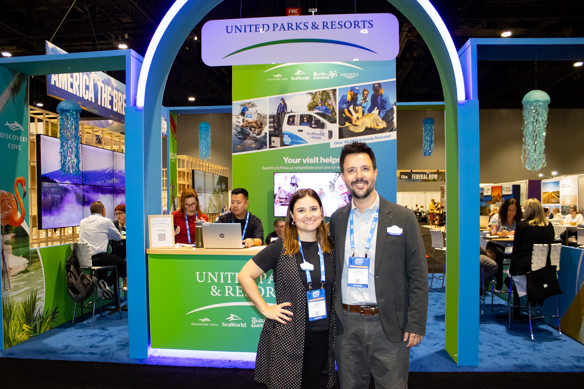Juliana Bordin e Leonardo Fortes, da United Parks & Resorts Juliana Bordin e Leonardo Fortes, da United Parks & Resorts