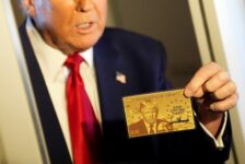 “Trump Card”: presidente dos EUA lança site oficial para venda de visto de residência por R$ 27 milhões