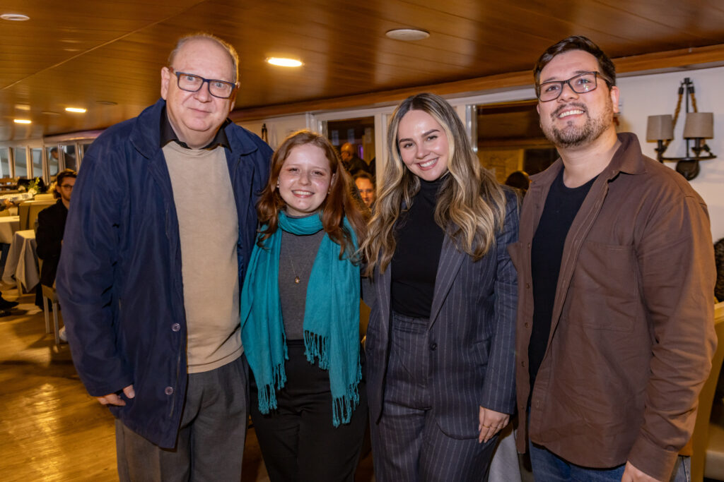 Luiz Vicente Basso Emily Santana Brenda Bittencourt e Rodrigo Demichei do Porto Alegre CVB UneCongresso reúne líderes do turismo em Porto Alegre e destaca conexão internacional