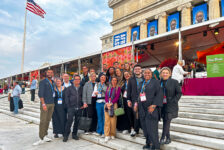 Brasileiros marcam presença na abertura oficial do IPW 2025, no Field Museum; veja MAIS fotos