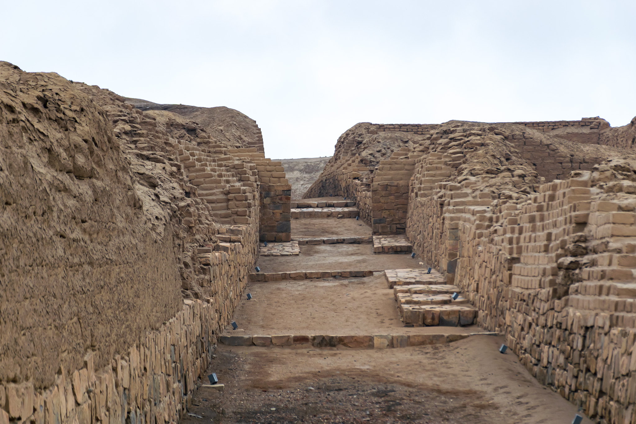Pachacamac era considerado um dos mais importantes santuários oraculares da costa andina Pachacamac era considerado um dos mais importantes santuários oraculares da costa andina