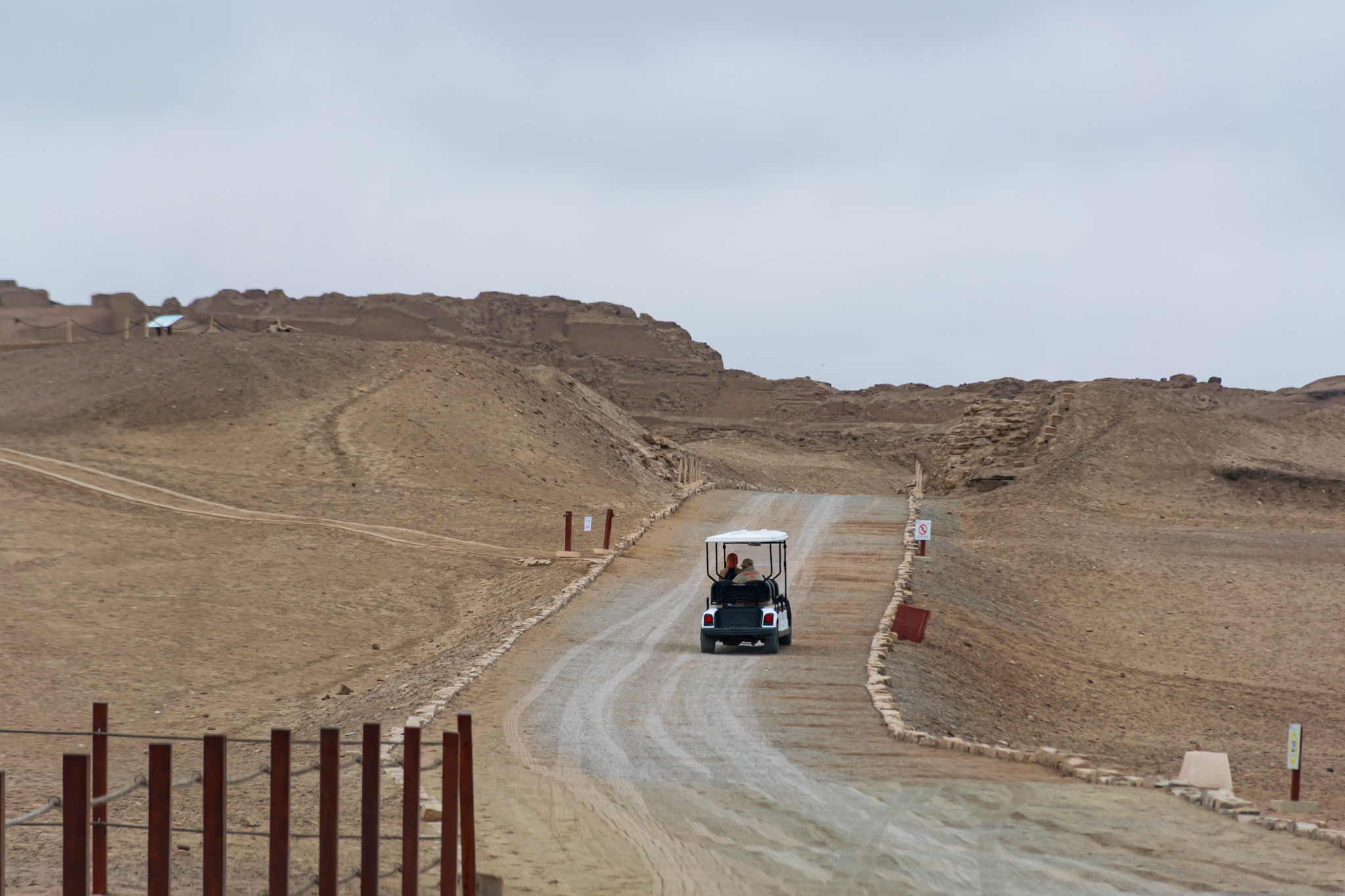 Pachacamac faz parte de um circuito turístico-cultural que destaca o uso do barro como material construtivo ancestral na costa peruana Pachacamac faz parte de um circuito turístico-cultural que destaca o uso do barro como material construtivo ancestral na costa peruana
